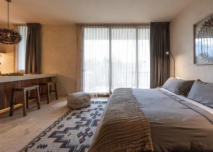 Hotel Unho 4*