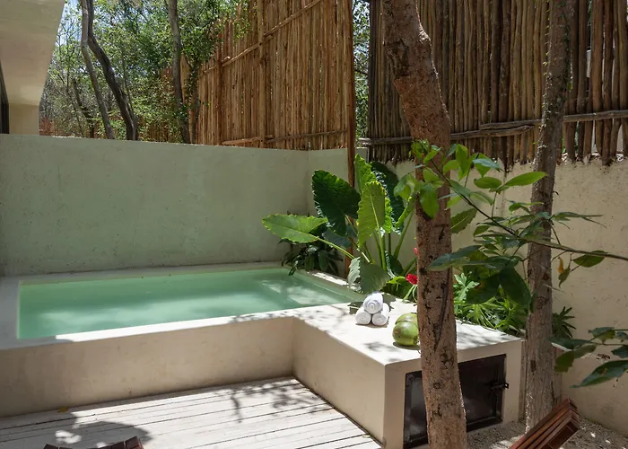 Unho Hotel 4*